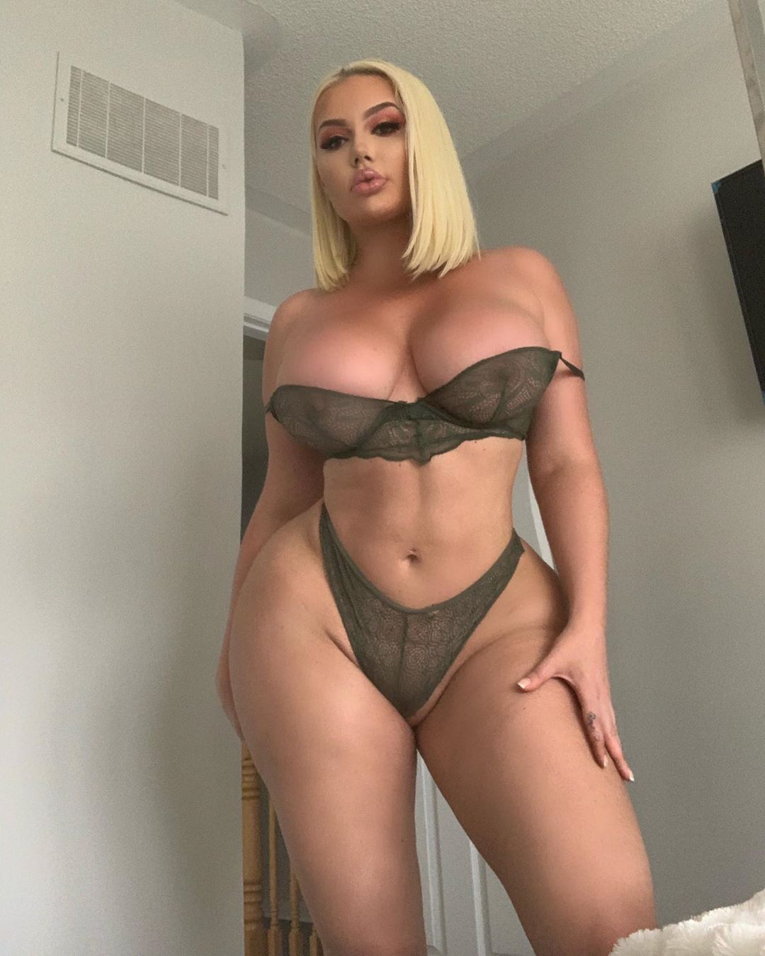 diane wendell add Ebony bbw nip slip photo