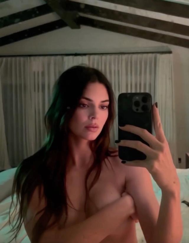 amanda kalyne ely add topless sister photo