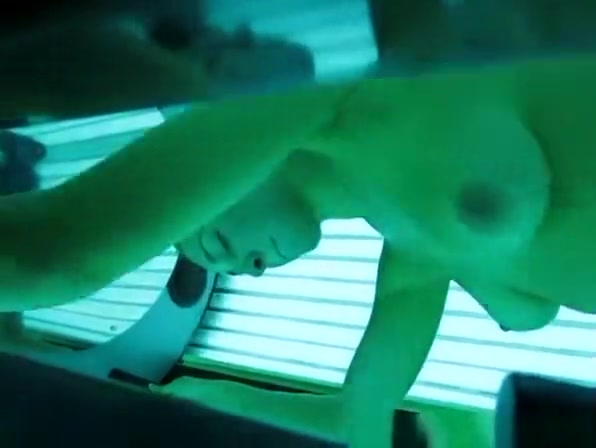 daniella fox add voyeur tanning bed image