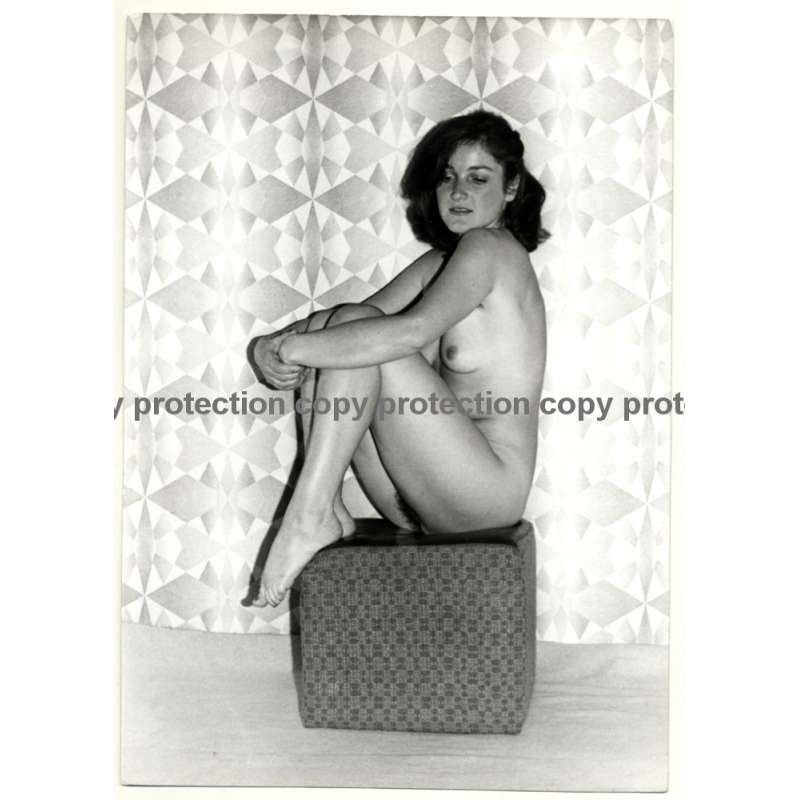 ali tracy add 70s nude women photo