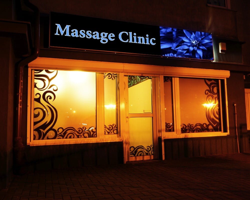 andre girard add erotic clinic photo