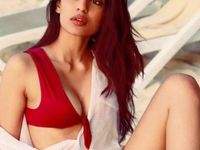 allison ward moore add sobhita dhulipala hottest photo