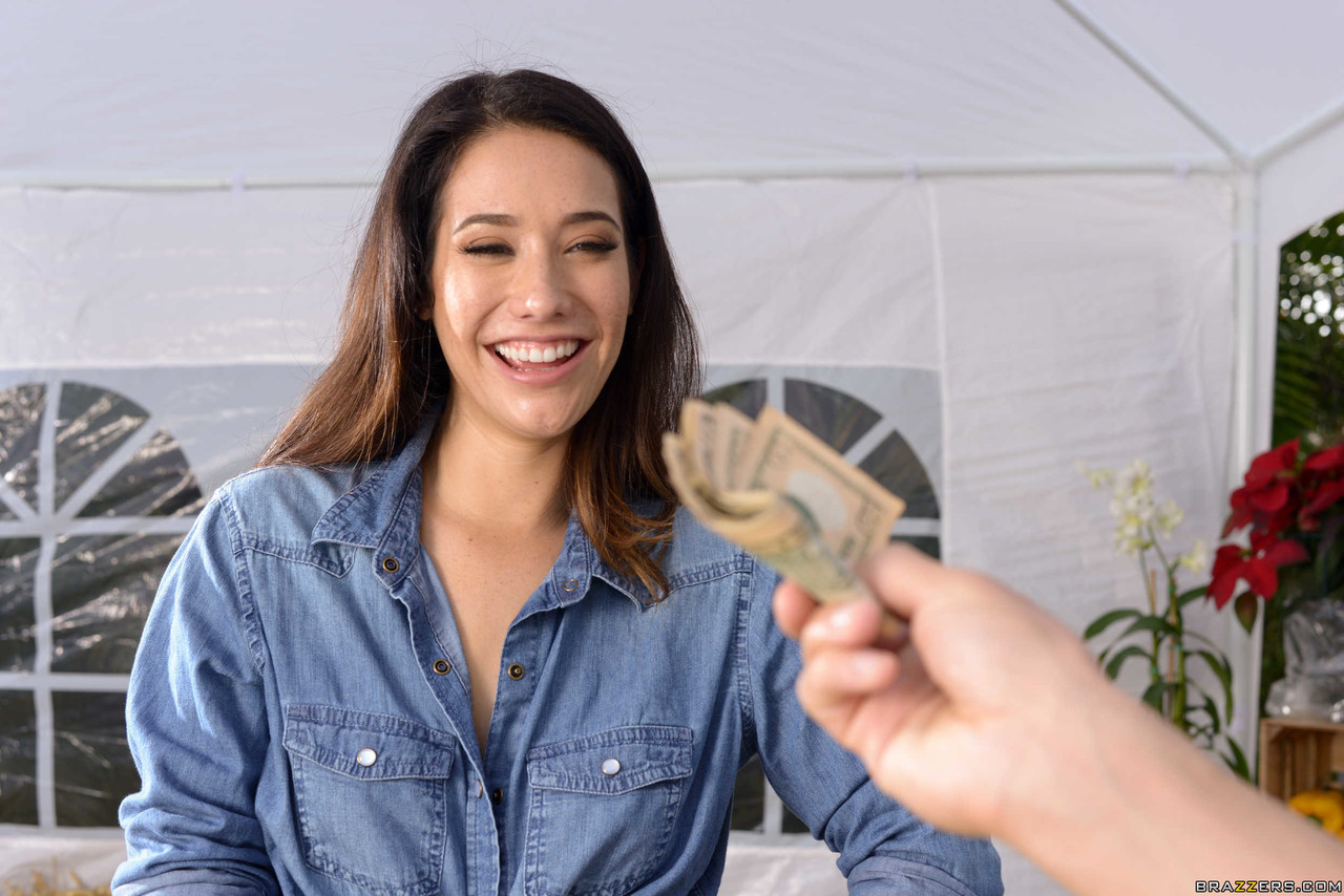 cristal hayes add eva lovia farmers market image