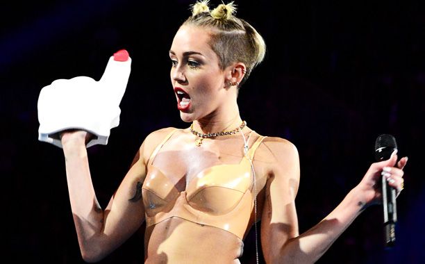 beale brown add miley cyrus performing nude image