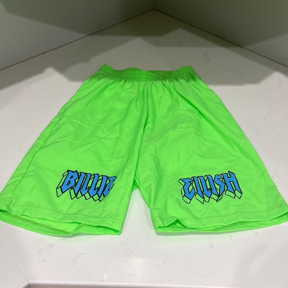 colin kohl add billie eilish booty shorts photo