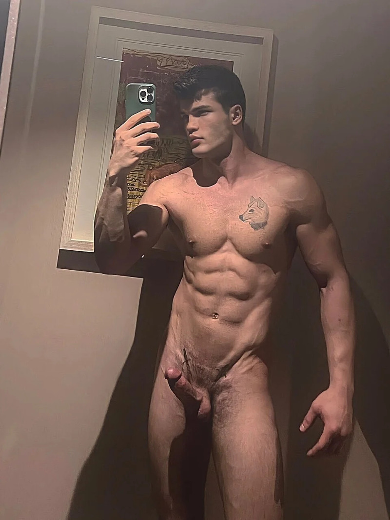 david edrington add lesbian nude selfies image