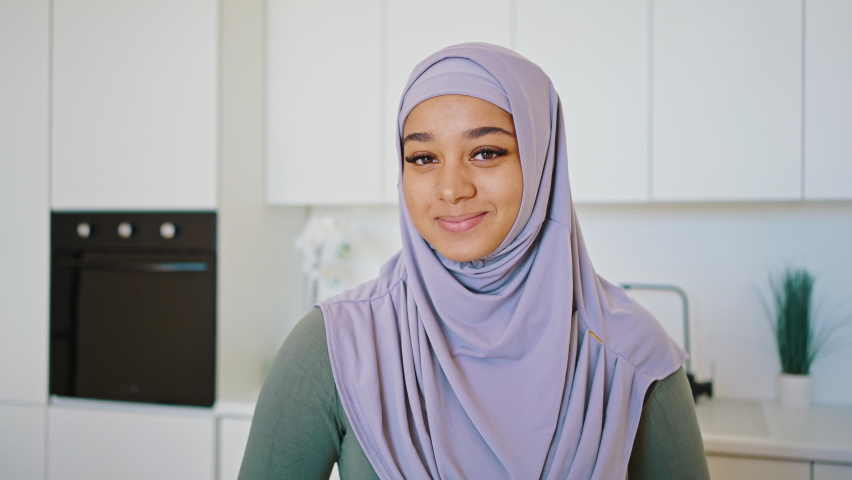 cole epley add shoplyfter hijab photo